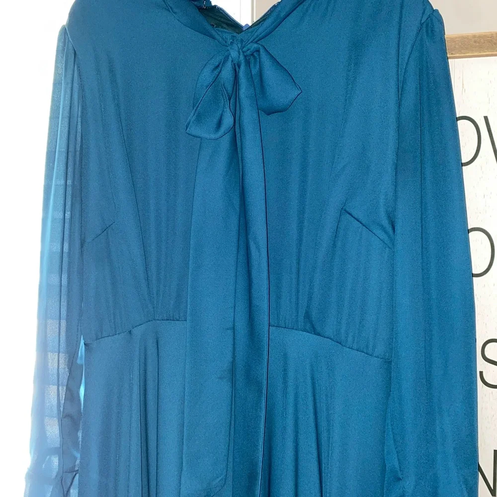 Dress - Picture 1 of 5
